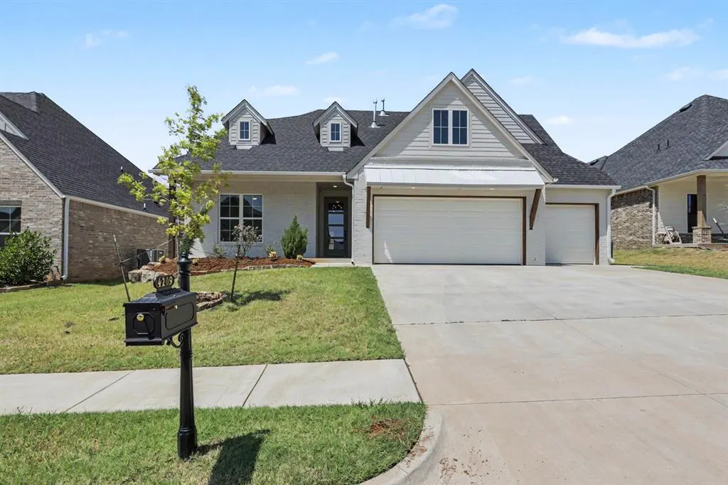 Photo 2 — 4209 Emery Drive, Edmond, OK 73034