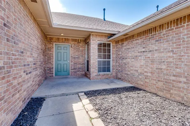 Photo 2 — 4812 SE 52nd Street, Oklahoma City, OK 73135