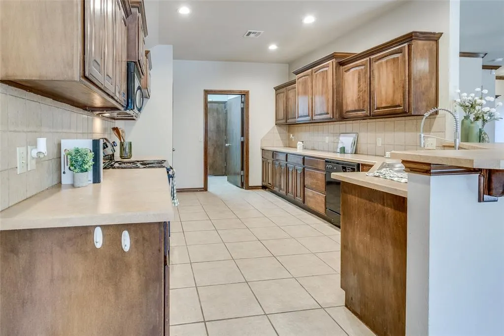Photo 13 — 4812 SE 52nd Street, Oklahoma City, OK 73135