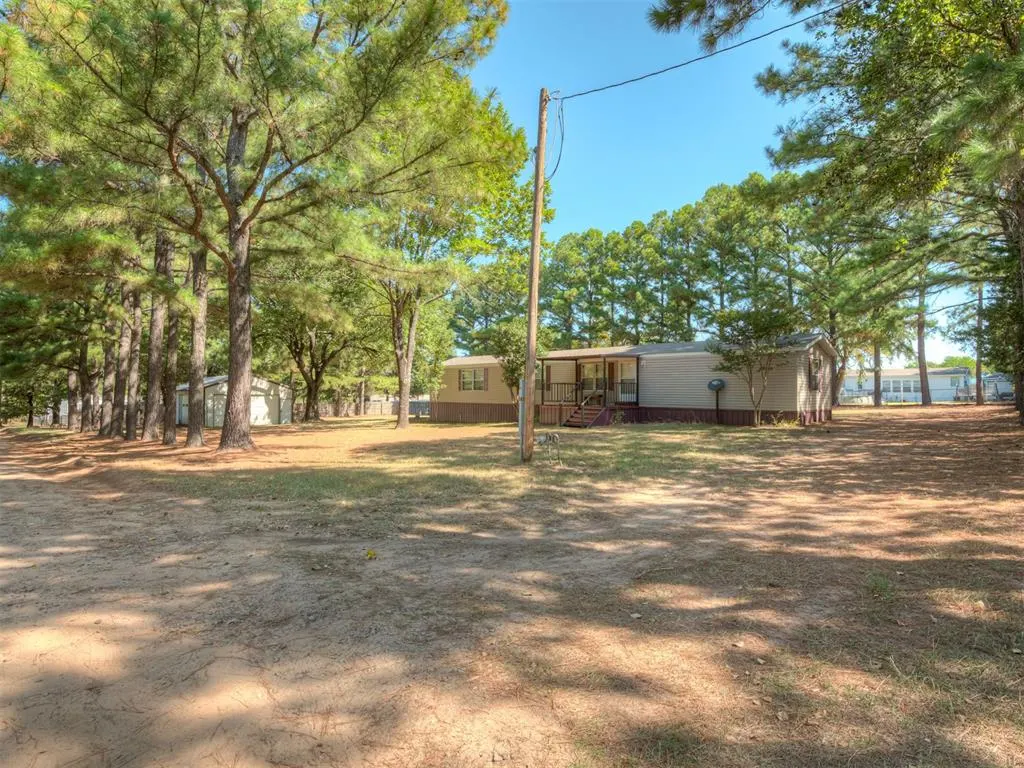 Photo 4 — 187 E Highland Avenue, Eufaula, OK 74432