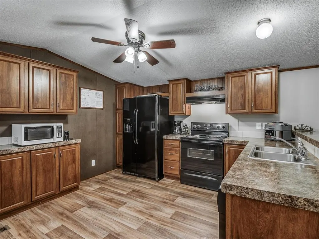 Photo 13 — 187 E Highland Avenue, Eufaula, OK 74432