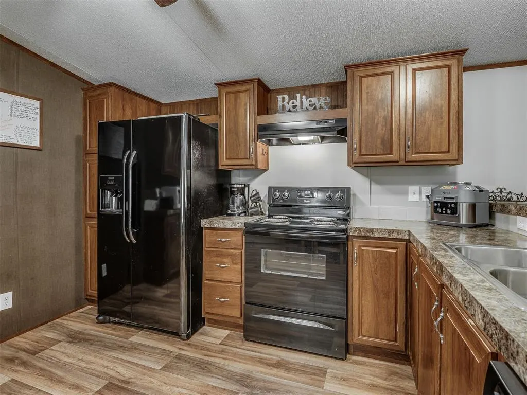 Photo 17 — 187 E Highland Avenue, Eufaula, OK 74432