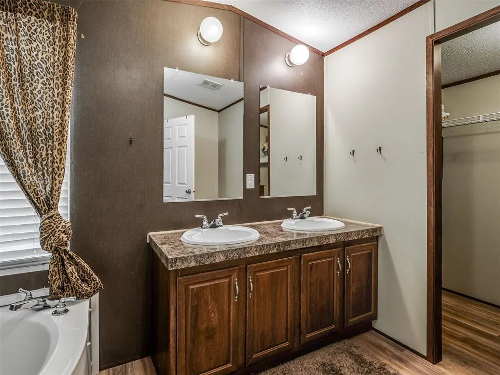 Photo 22 — 187 E Highland Avenue, Eufaula, OK 74432