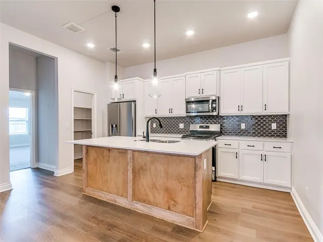 Photo 6 — 16117 Quiet Storm Drive, Oklahoma City, OK 73170