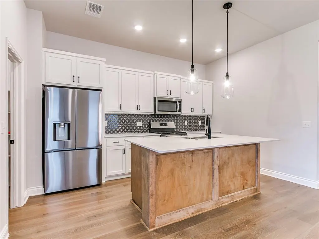 Photo 8 — 16117 Quiet Storm Drive, Oklahoma City, OK 73170