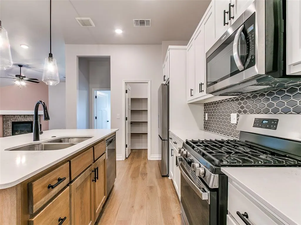Photo 10 — 16117 Quiet Storm Drive, Oklahoma City, OK 73170