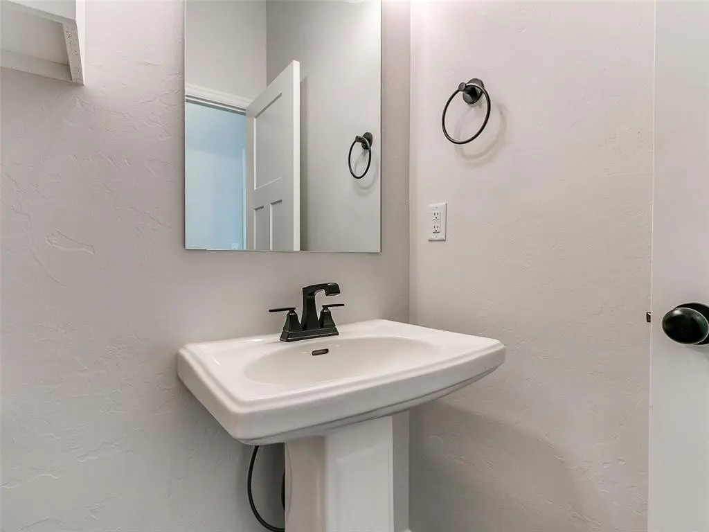 Photo 41 — 16117 Quiet Storm Drive, Oklahoma City, OK 73170