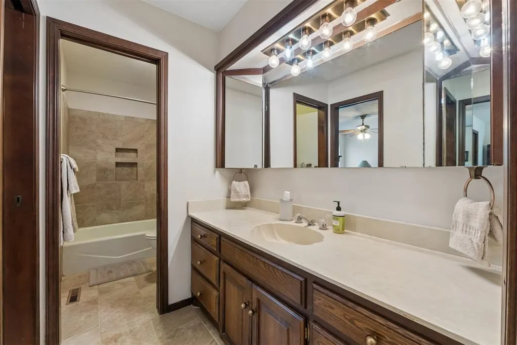 Photo 34 — 2008 Mistletoe Court, Edmond, OK 73034