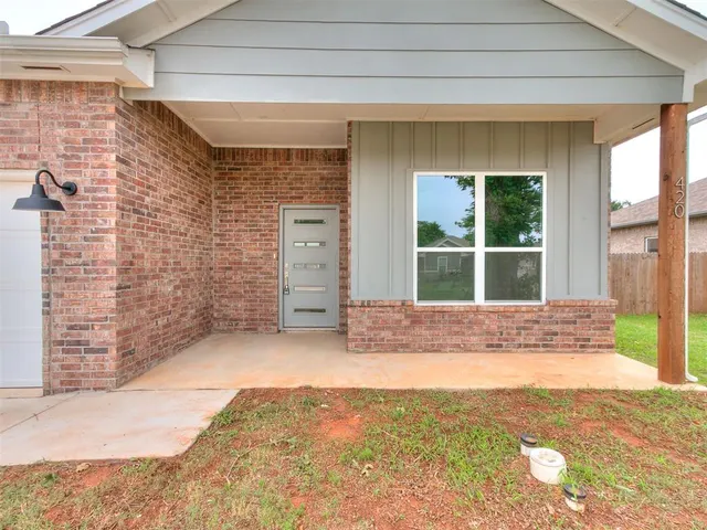 Photo 3 — 420 Remington Avenue, Jones, OK 73049
