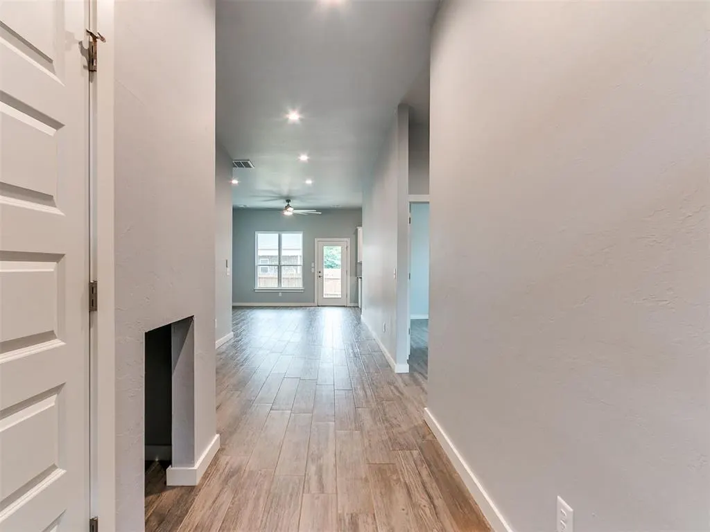 Photo 5 — 420 Remington Avenue, Jones, OK 73049