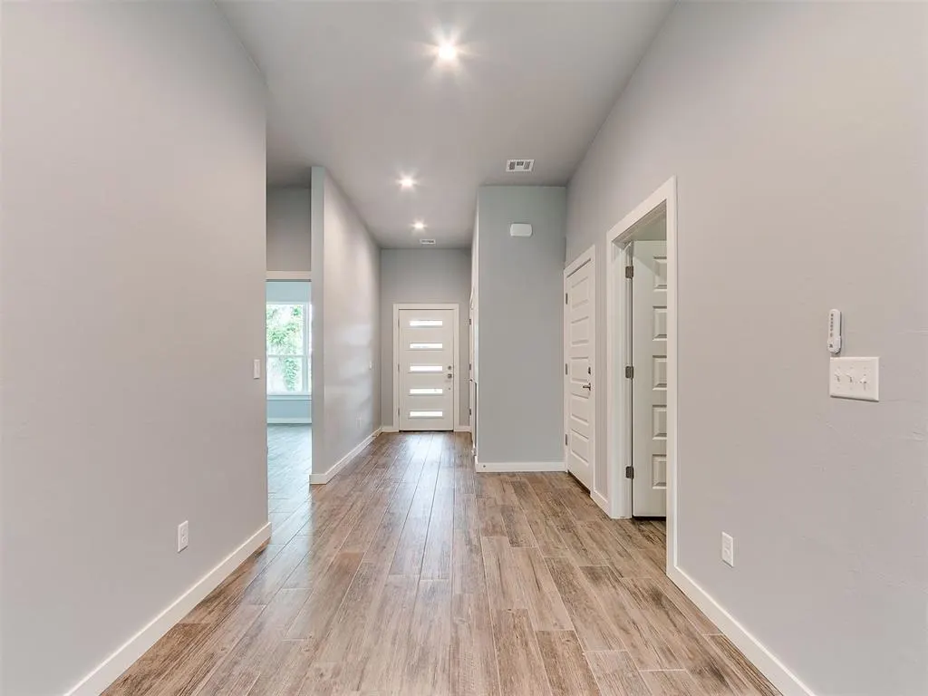 Photo 6 — 420 Remington Avenue, Jones, OK 73049