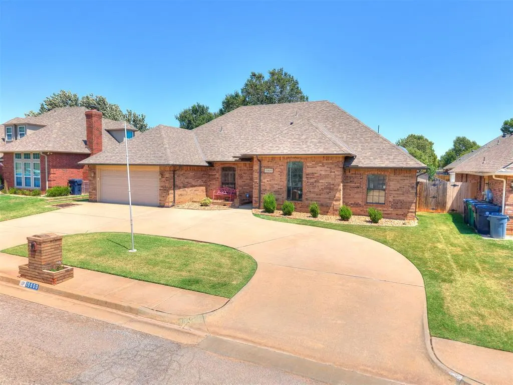 Photo 2 — 15600 Allegheny Drive, Edmond, OK 73013