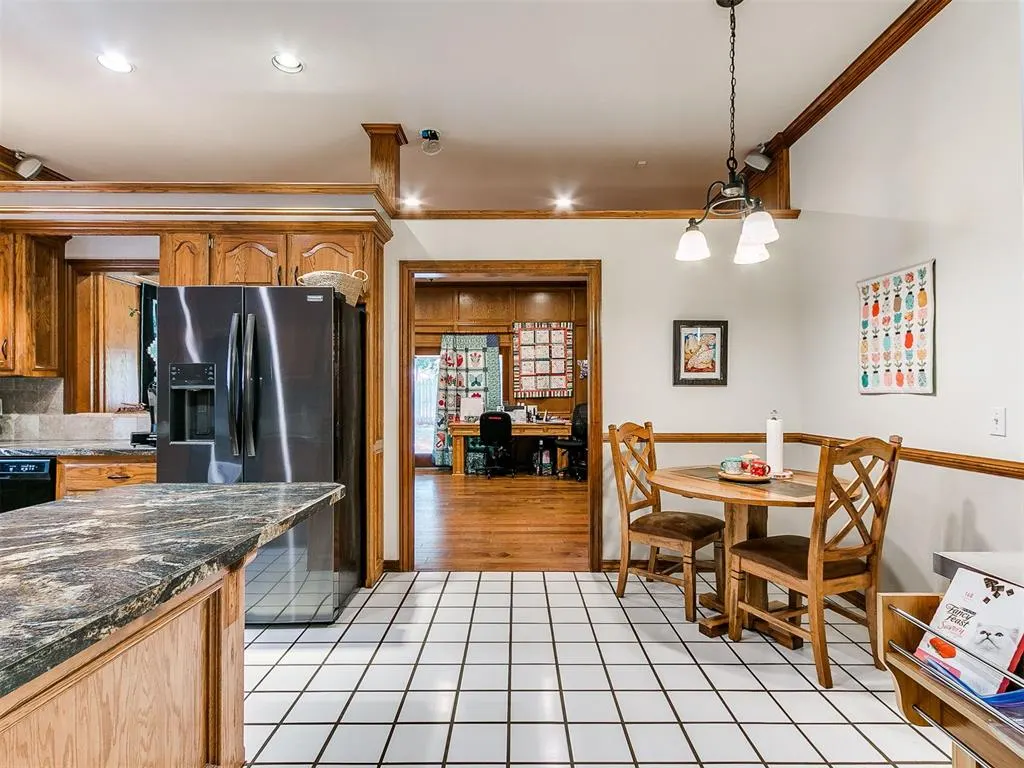 Photo 14 — 15600 Allegheny Drive, Edmond, OK 73013