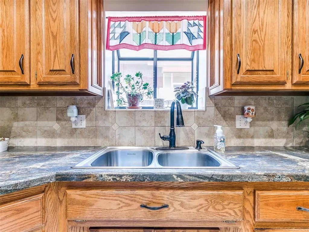 Photo 20 — 15600 Allegheny Drive, Edmond, OK 73013