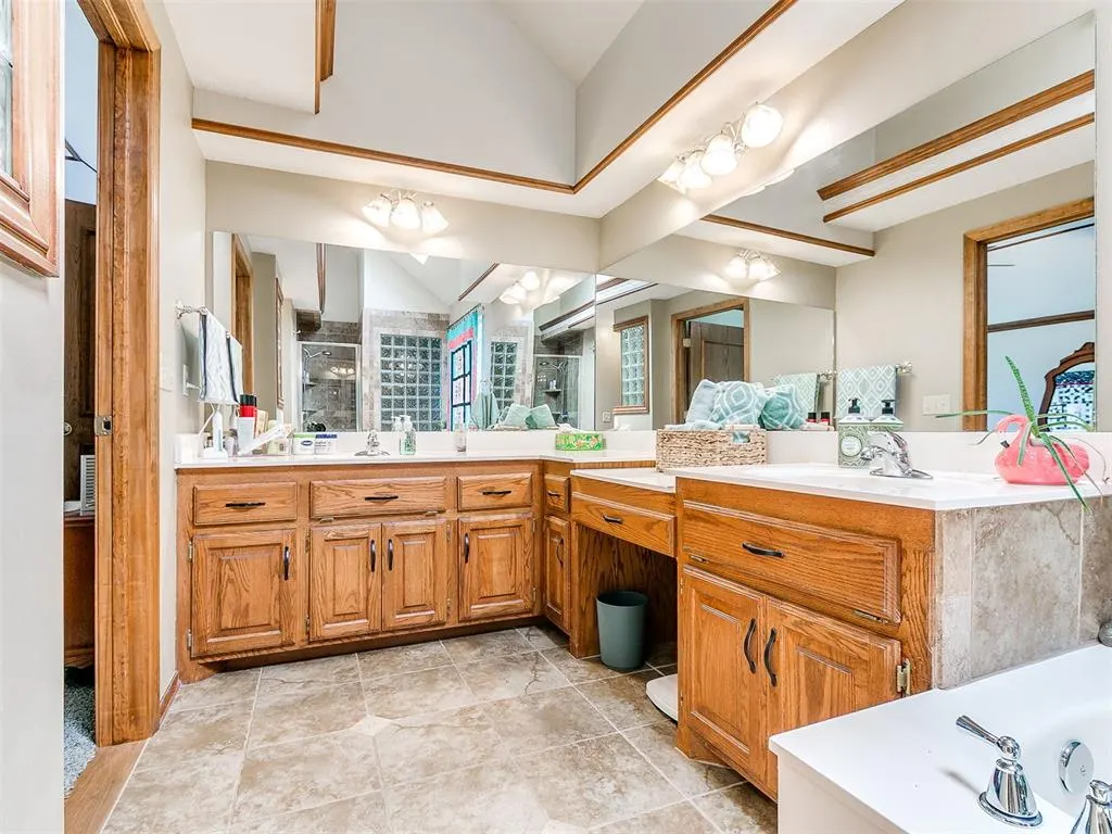 Photo 32 — 15600 Allegheny Drive, Edmond, OK 73013