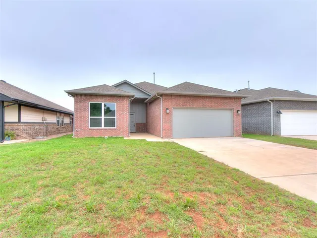 Photo 4 — 521 Remington Avenue, Jones, OK 73049