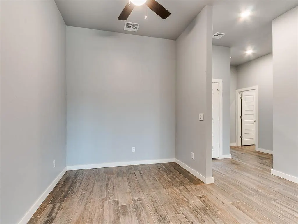 Photo 17 — 521 Remington Avenue, Jones, OK 73049