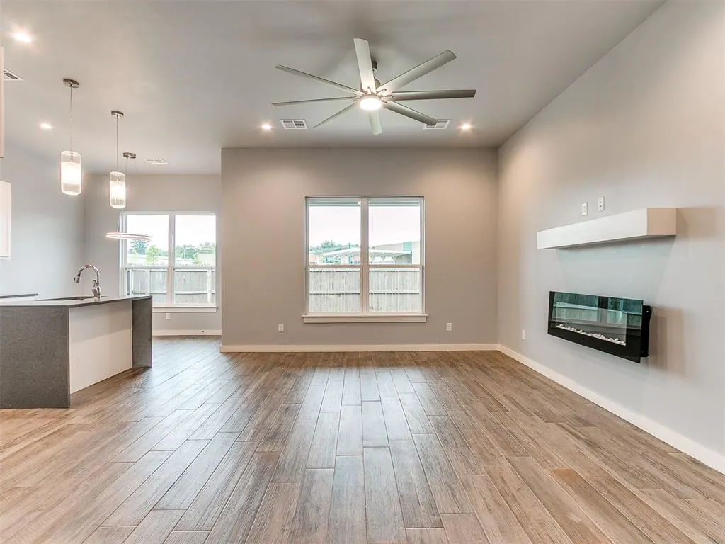 Photo 19 — 521 Remington Avenue, Jones, OK 73049