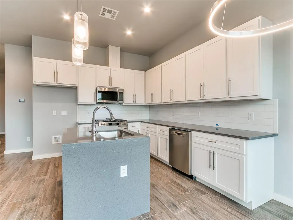 Photo 26 — 521 Remington Avenue, Jones, OK 73049