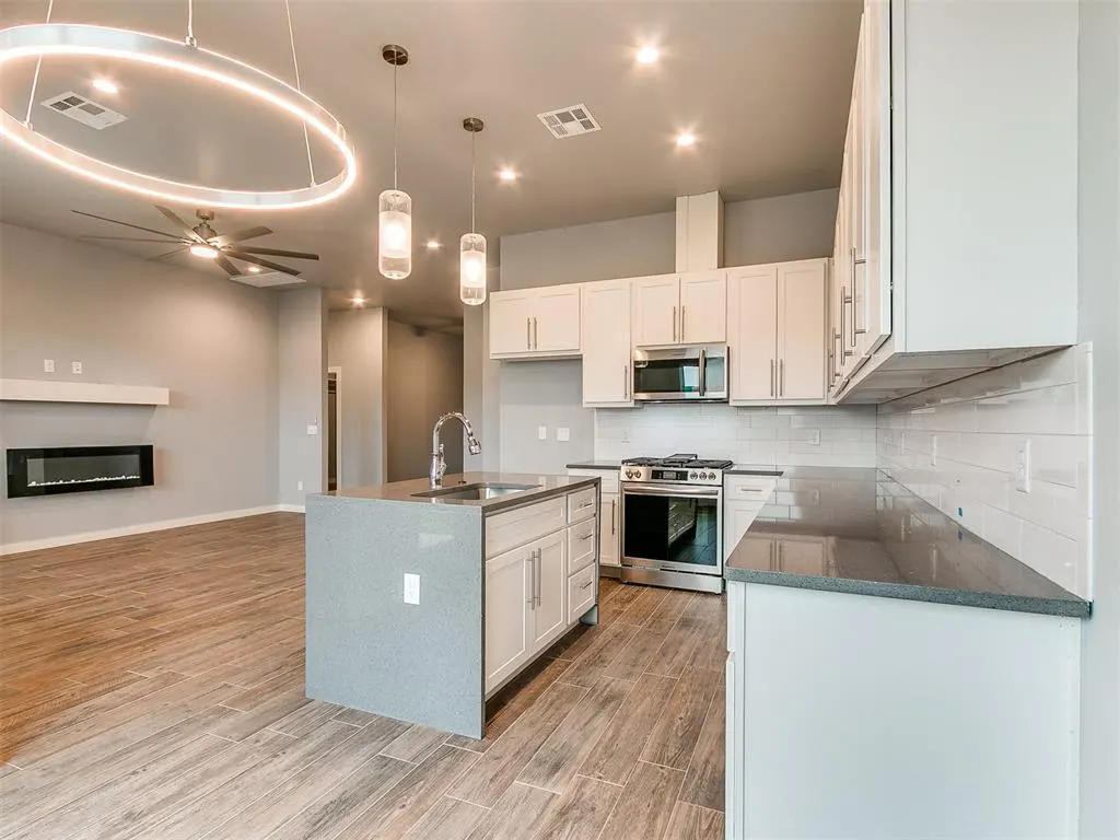 Photo 28 — 521 Remington Avenue, Jones, OK 73049