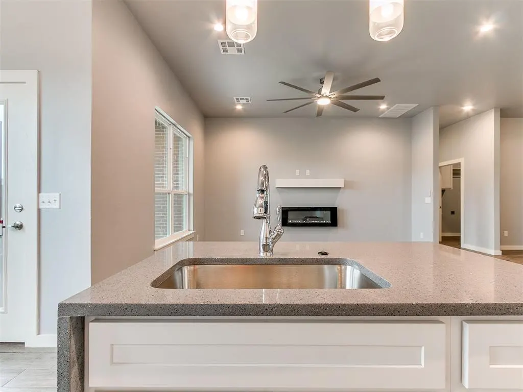Photo 29 — 521 Remington Avenue, Jones, OK 73049