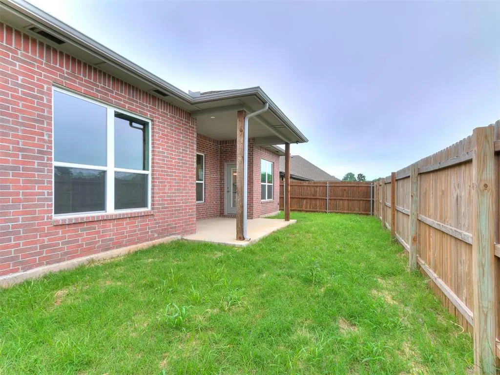 Photo 47 — 521 Remington Avenue, Jones, OK 73049