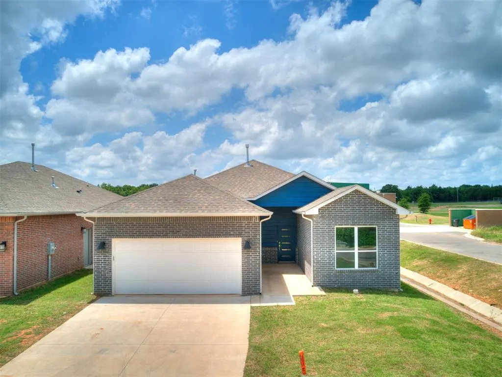 Front exterior — 517 Remington Avenue, Jones, OK 73049