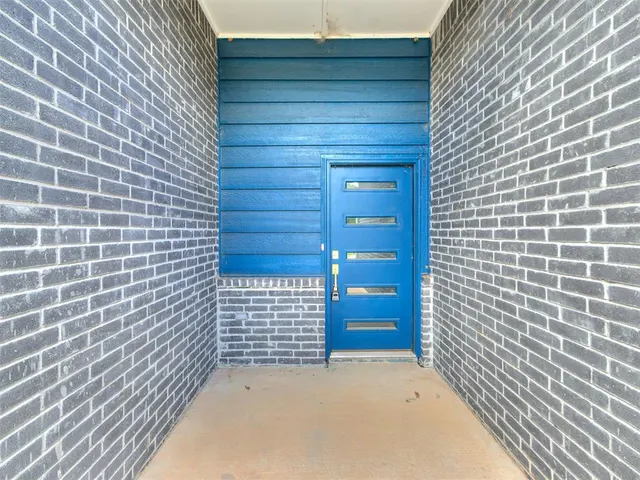 Photo 3 — 517 Remington Avenue, Jones, OK 73049