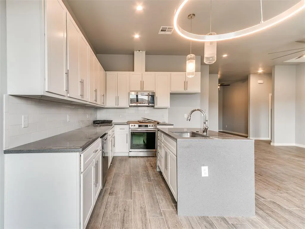 Photo 20 — 517 Remington Avenue, Jones, OK 73049