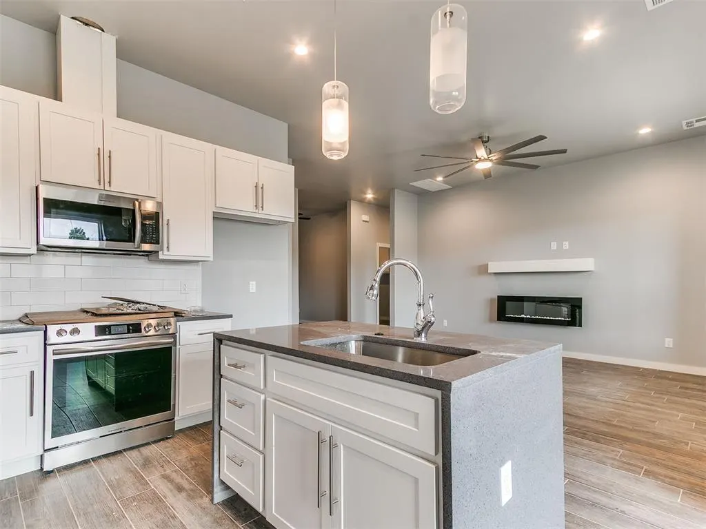 Photo 21 — 517 Remington Avenue, Jones, OK 73049