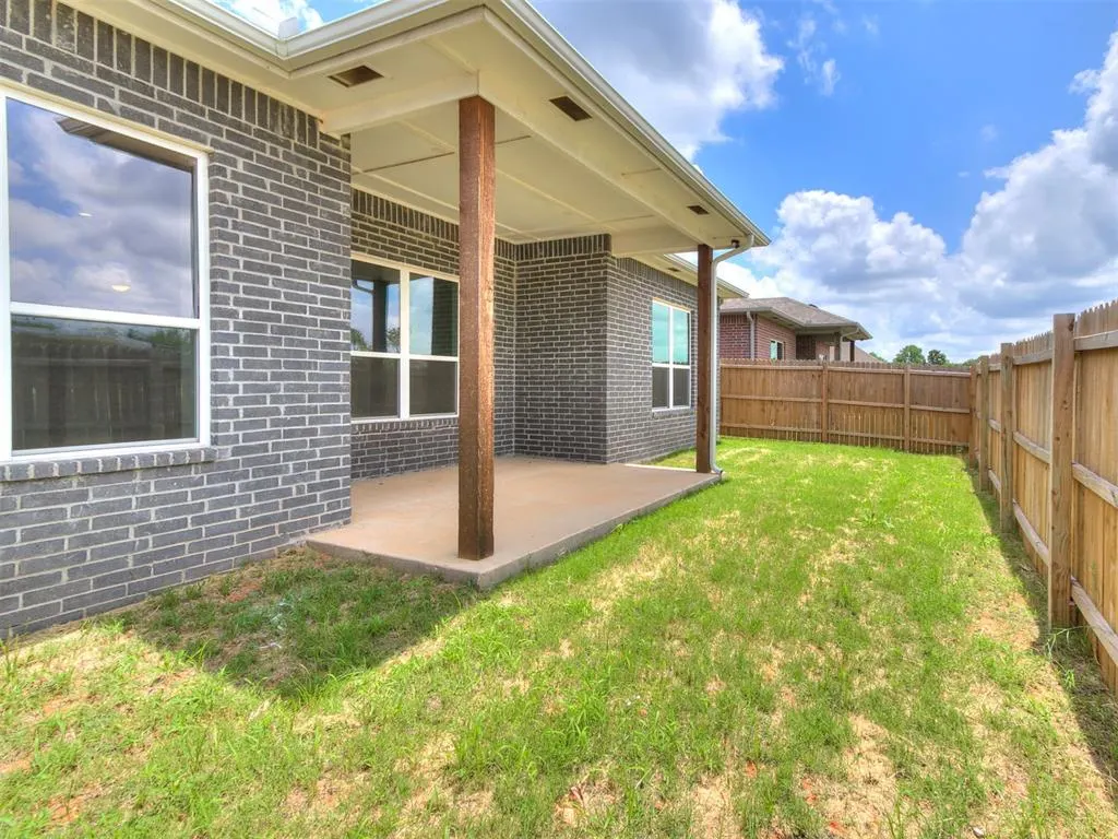 Photo 44 — 517 Remington Avenue, Jones, OK 73049