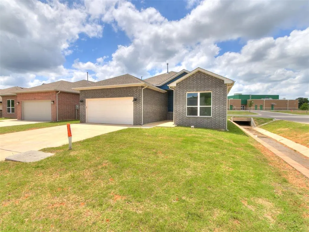 Photo 47 — 517 Remington Avenue, Jones, OK 73049