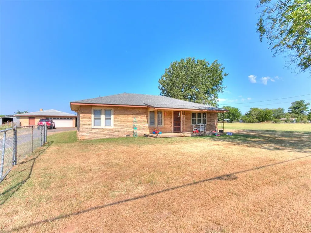 Photo 9 — 2349 S Harrah Road, Harrah, OK 73045