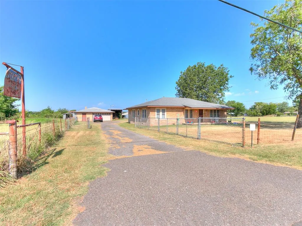 Photo 10 — 2349 S Harrah Road, Harrah, OK 73045