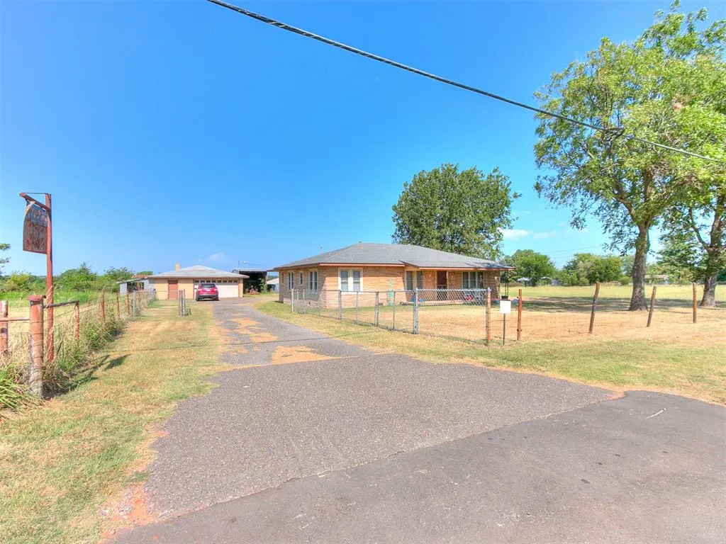 Photo 11 — 2349 S Harrah Road, Harrah, OK 73045