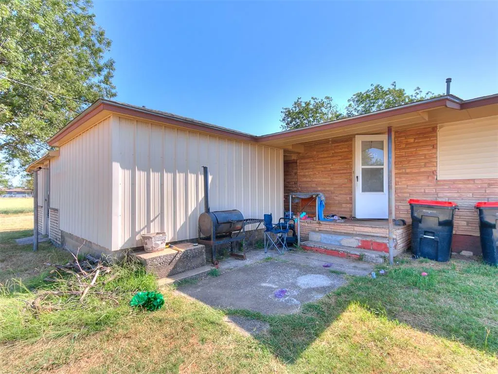 Photo 14 — 2349 S Harrah Road, Harrah, OK 73045