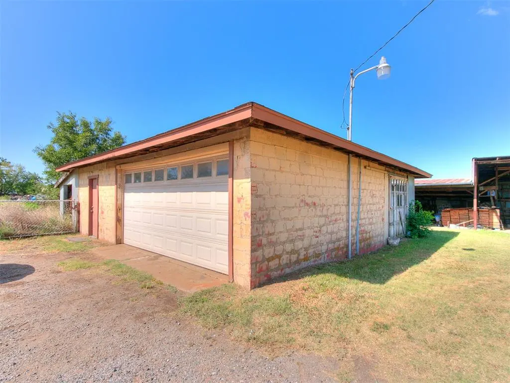 Photo 18 — 2349 S Harrah Road, Harrah, OK 73045