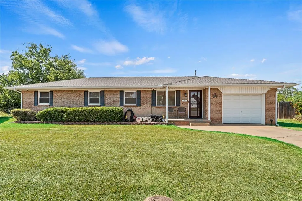 Front exterior — 614 Circle Drive, Watonga, OK 73772