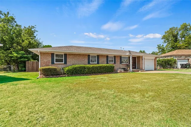 Photo 4 — 614 Circle Drive, Watonga, OK 73772