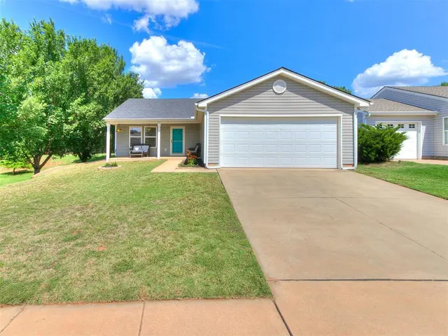Photo 2 — 14908 Marbleleaf Drive, Edmond, OK 73013