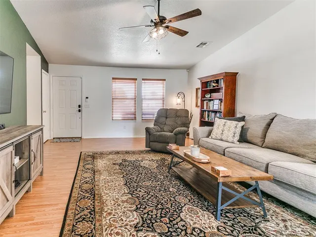 Photo 7 — 14908 Marbleleaf Drive, Edmond, OK 73013