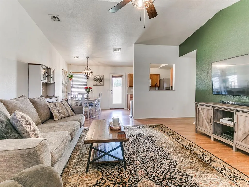 Photo 9 — 14908 Marbleleaf Drive, Edmond, OK 73013