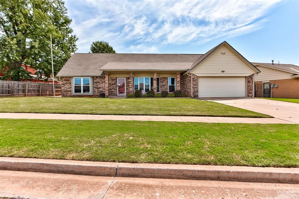 Photo 4 — 11504 Mackel Drive, Oklahoma City, OK 73170