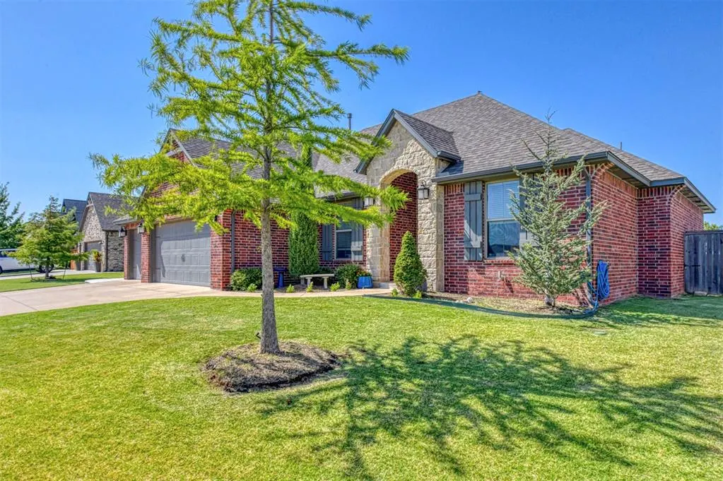 Photo 3 — 4217 Frontier Trail, Norman, OK 73072