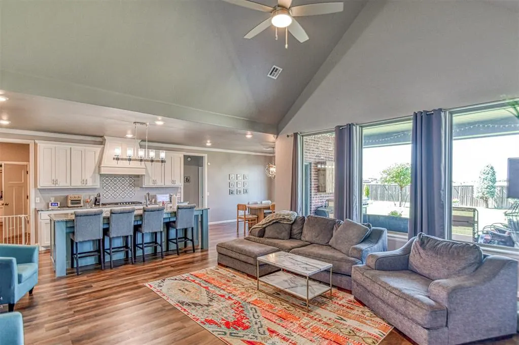 Photo 13 — 4217 Frontier Trail, Norman, OK 73072