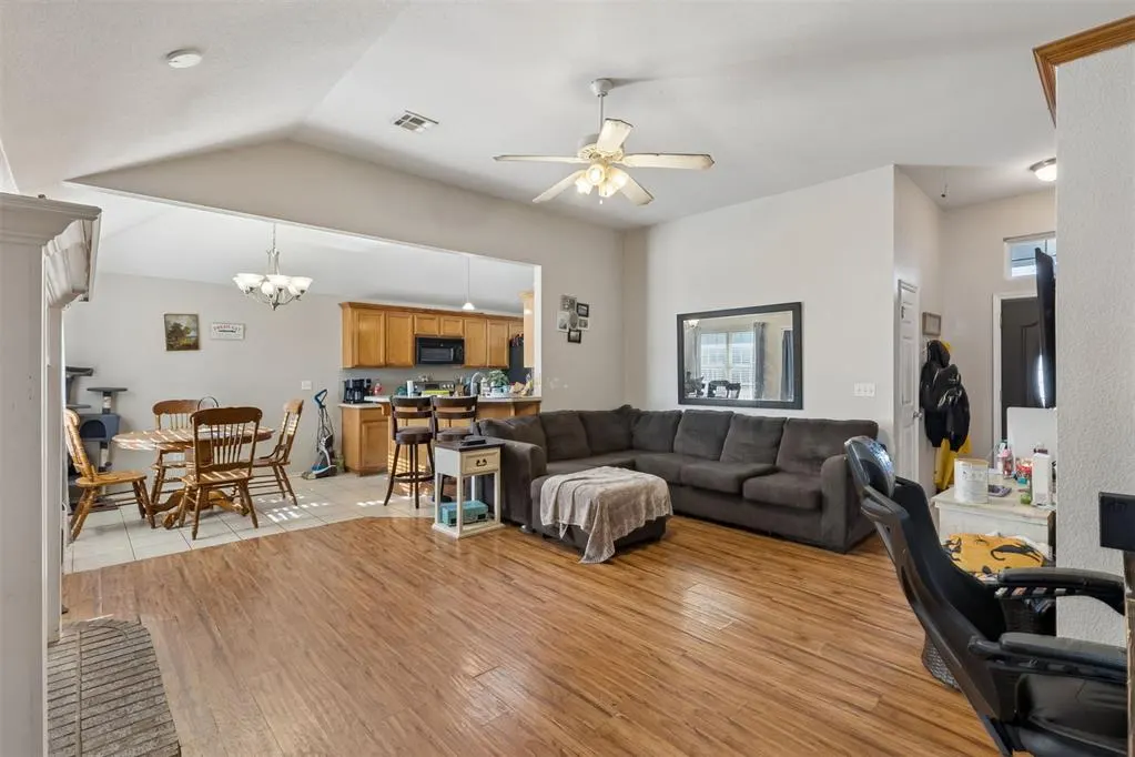 Photo 6 — 15900 Vicki Drive, Oklahoma City, OK 73170
