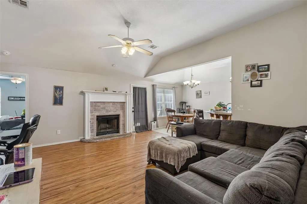 Photo 7 — 15900 Vicki Drive, Oklahoma City, OK 73170