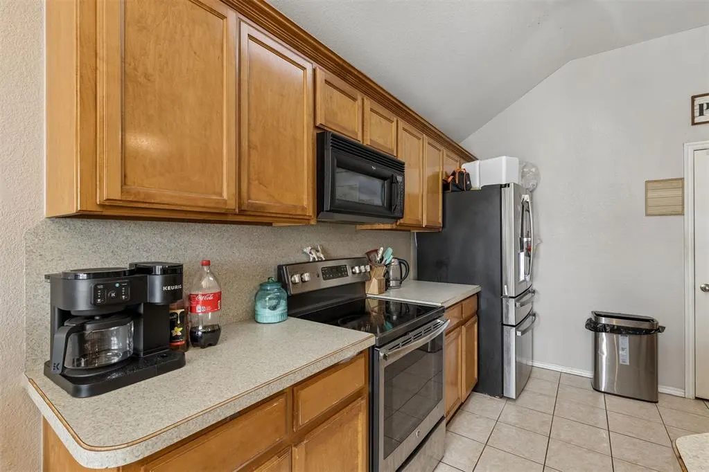 Photo 10 — 15900 Vicki Drive, Oklahoma City, OK 73170