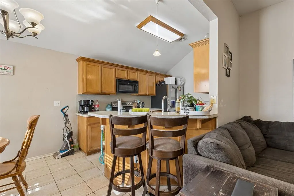 Photo 12 — 15900 Vicki Drive, Oklahoma City, OK 73170