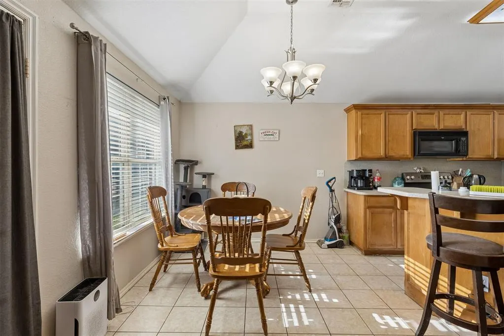 Photo 14 — 15900 Vicki Drive, Oklahoma City, OK 73170